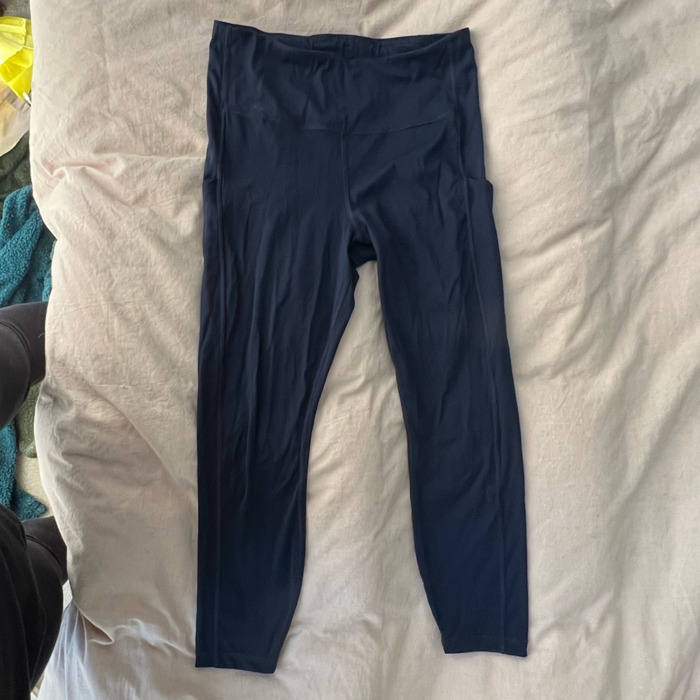 ATHLETA ultimate stash pocket leggings
